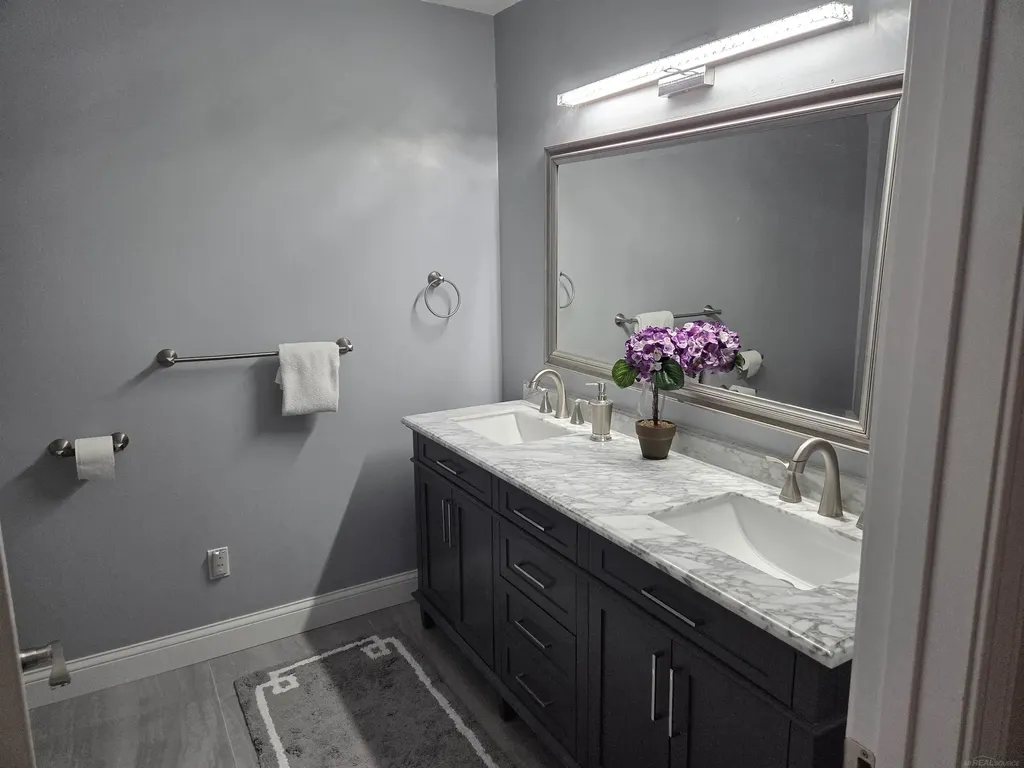 43064 W Kirkwood Drive Clinton Charter Township MI 48038