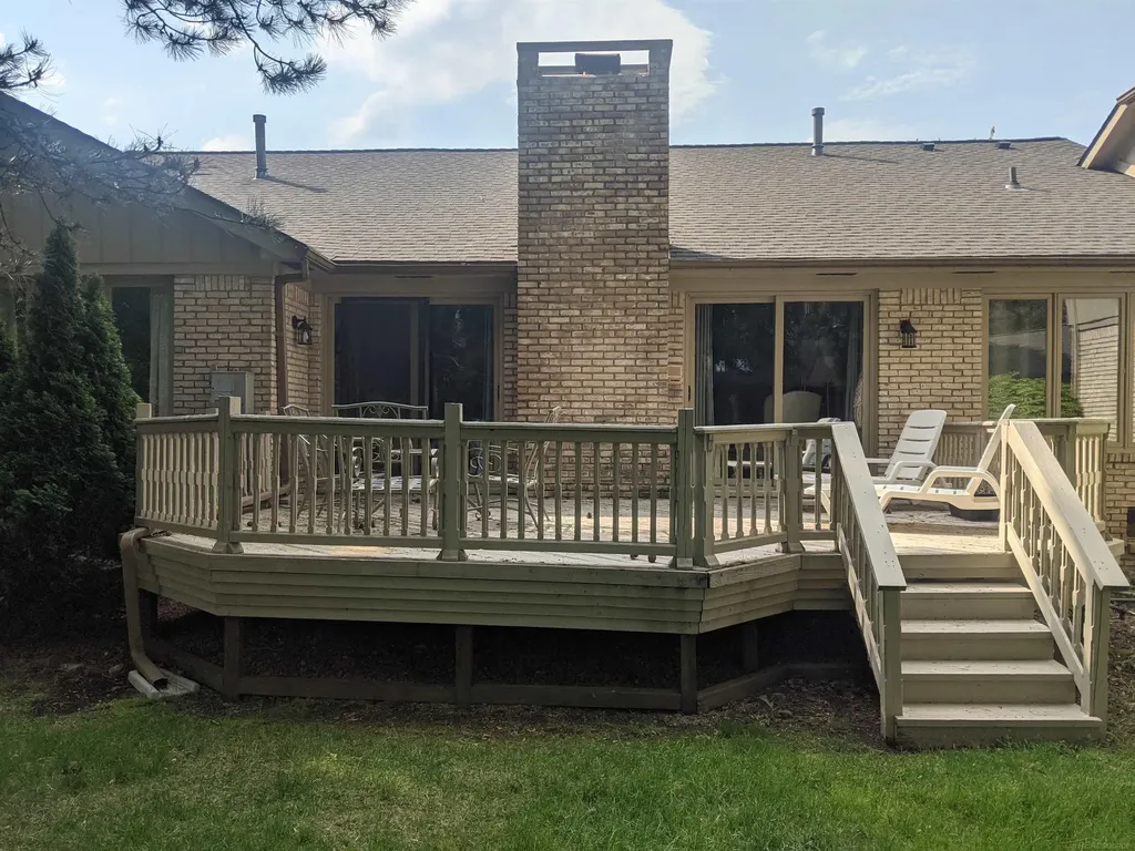 43064 W Kirkwood Drive Clinton Charter Township MI 48038