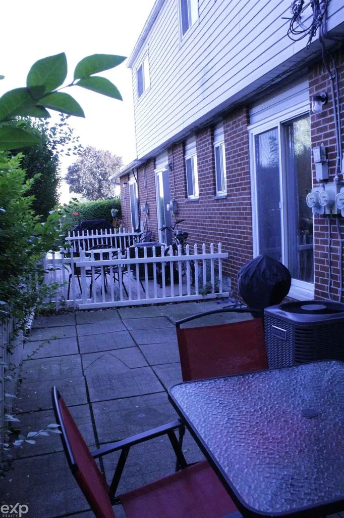 27881 Eastwick Drive Roseville City MI 48066