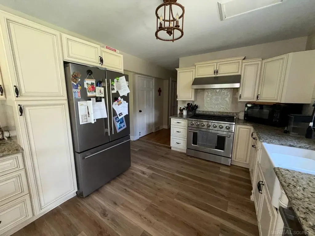 2206 N 5 Mile Road Lincoln Township MI 48642