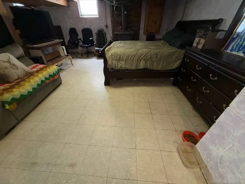 2206 N 5 Mile Road Lincoln Township MI 48642