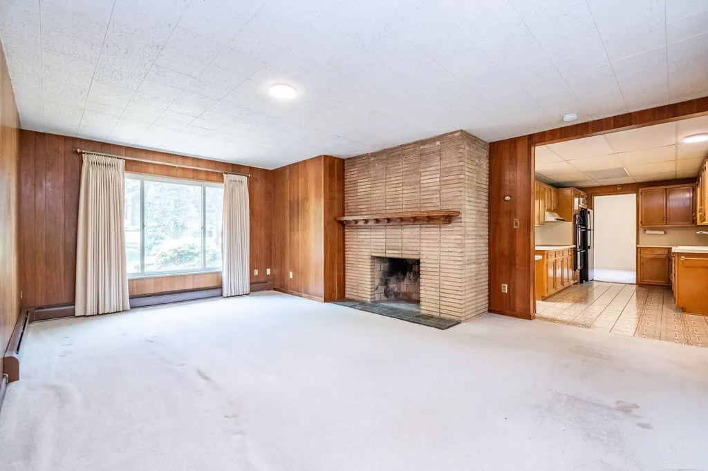 2800 Tewksbury Drive Troy City MI 48098