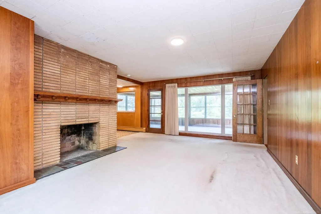 2800 Tewksbury Drive Troy City MI 48098