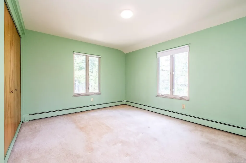 2800 Tewksbury Drive Troy City MI 48098