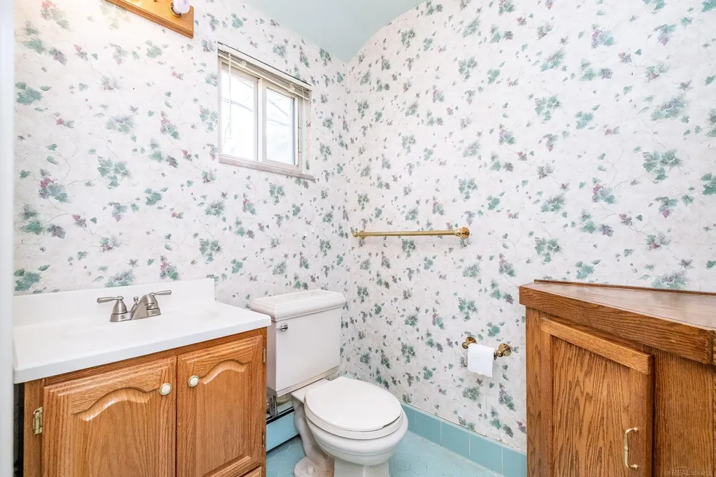 2800 Tewksbury Drive Troy City MI 48098