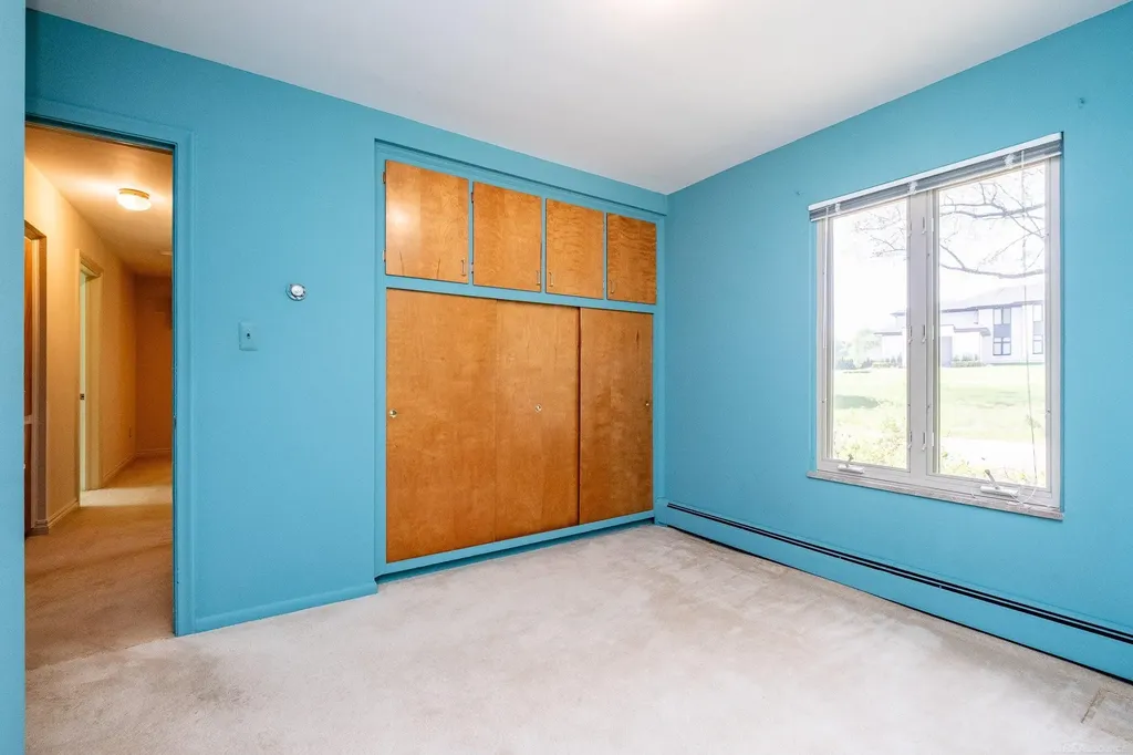2800 Tewksbury Drive Troy City MI 48098