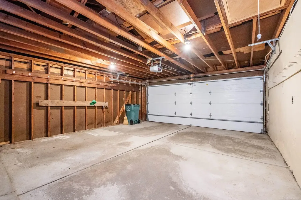 2800 Tewksbury Drive Troy City MI 48098