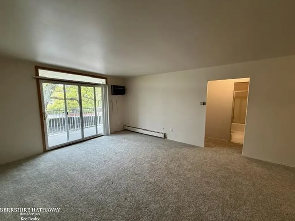 4921 Crooks Road Royal Oak City MI 48073