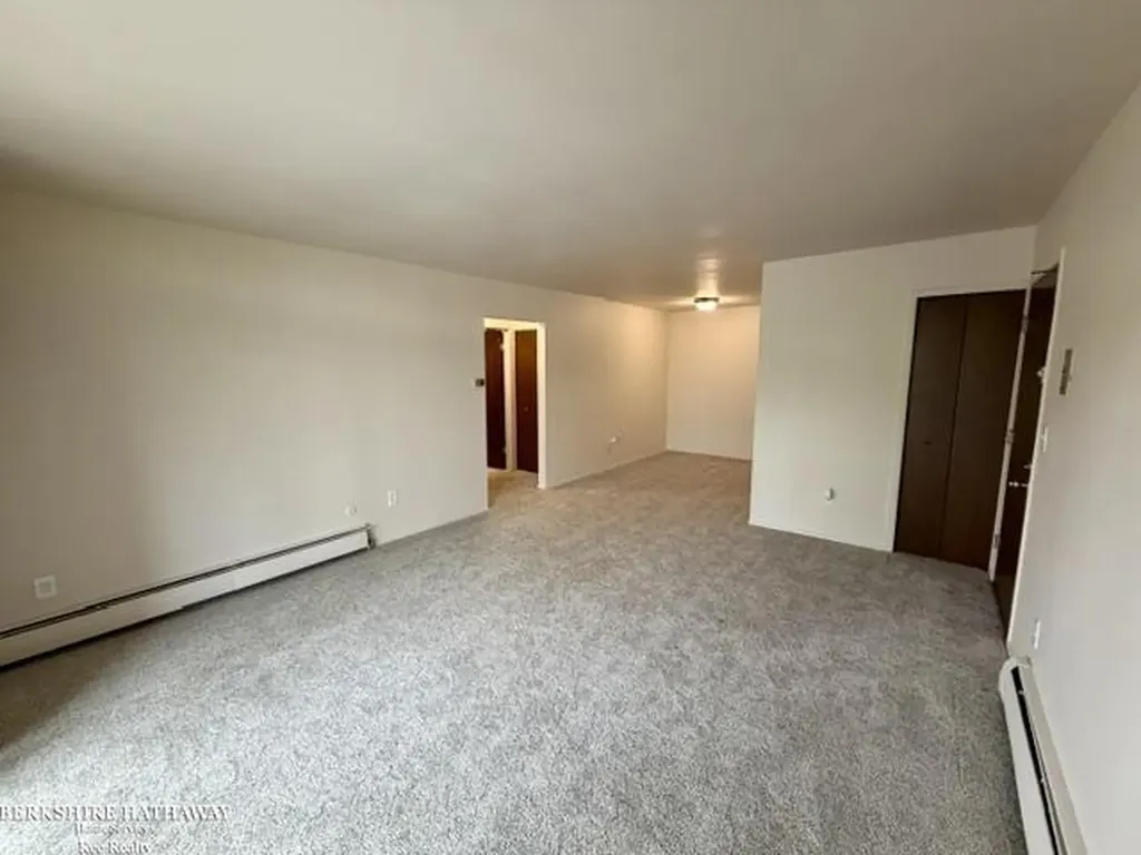 4921 Crooks Road Royal Oak City MI 48073