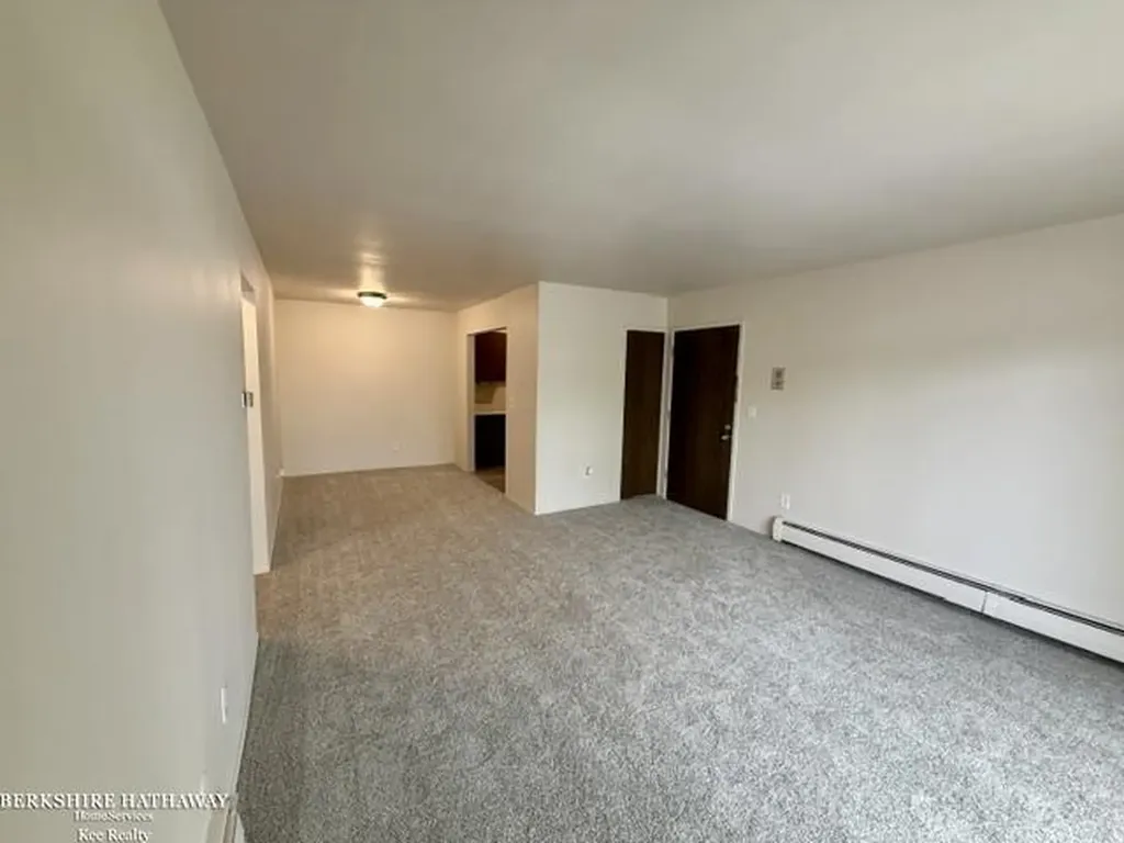 4921 Crooks Road Royal Oak City MI 48073