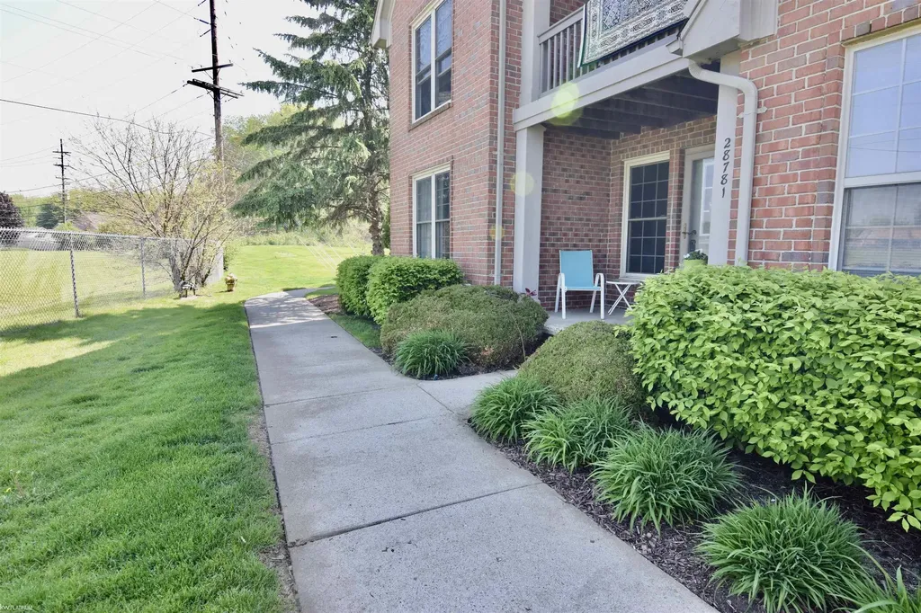 28781 Berwick Court Chesterfield Township MI 48047