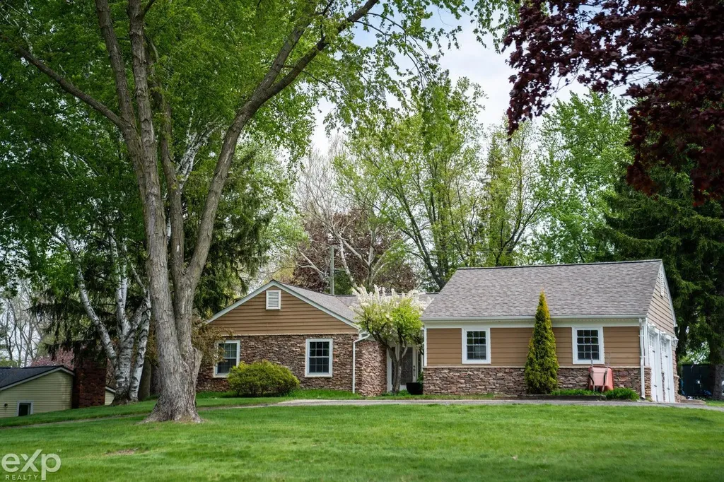149 Orchardale Drive Rochester City MI 48309