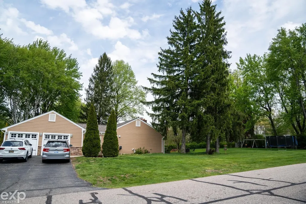 149 Orchardale Drive Rochester City MI 48309