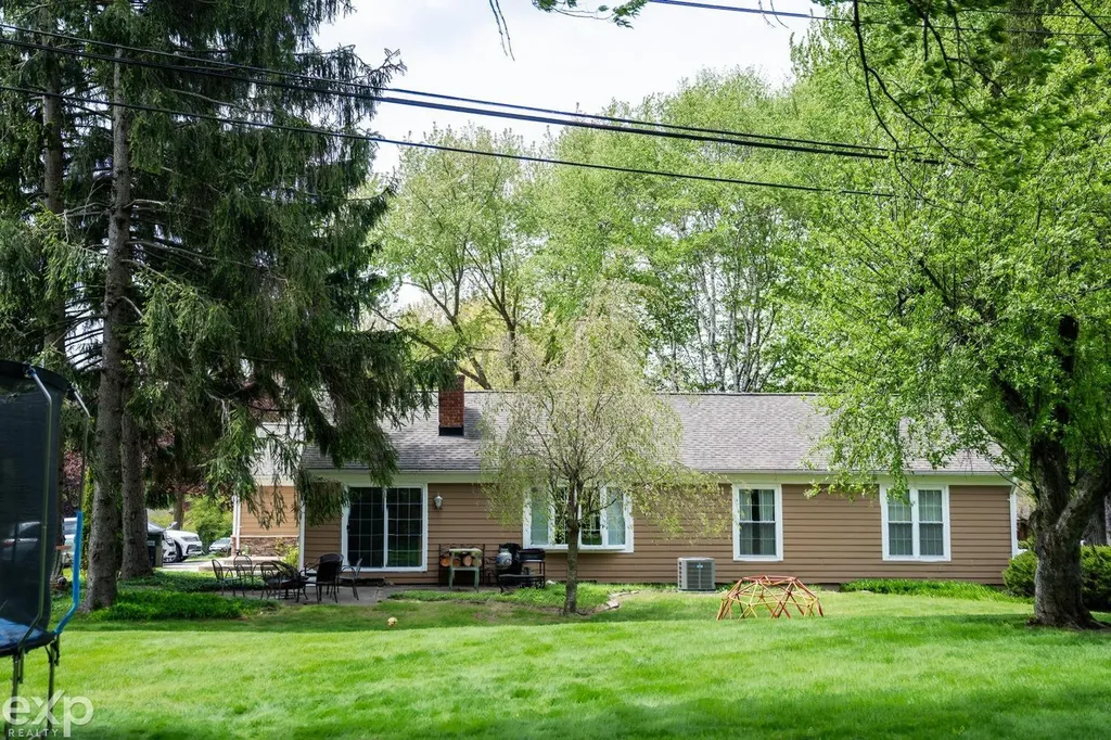149 Orchardale Drive Rochester City MI 48309