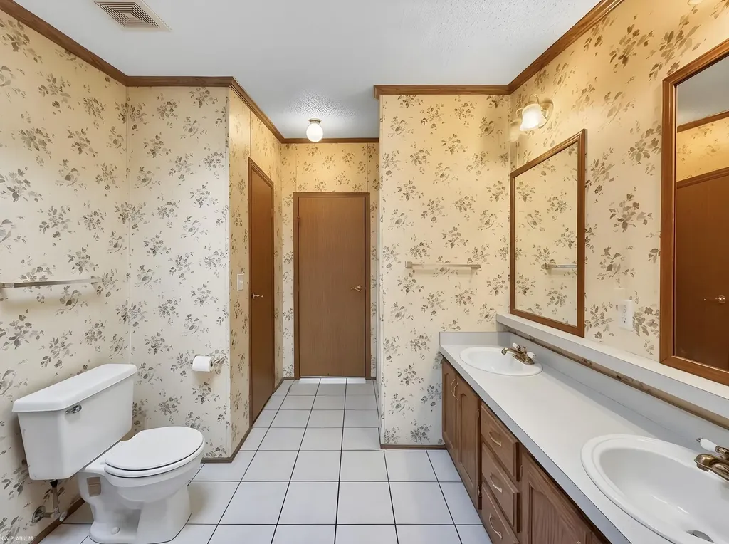 23344 Arlington Drive Clinton Charter Township MI 48036