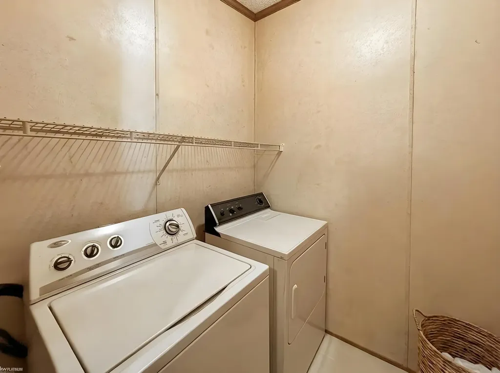 23344 Arlington Drive Clinton Charter Township MI 48036