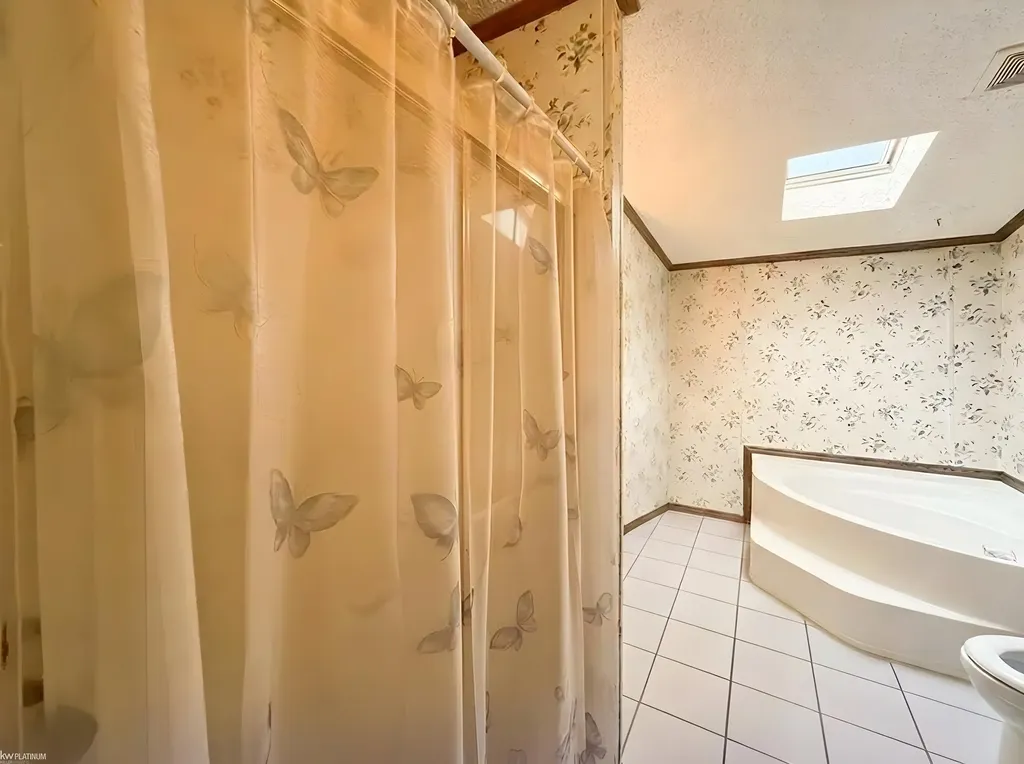 23344 Arlington Drive Clinton Charter Township MI 48036