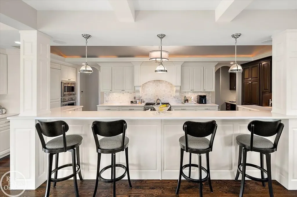 16205 La Dolce Vita Drive Clinton Charter Township MI 48035