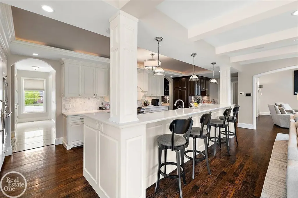 16205 La Dolce Vita Drive Clinton Charter Township MI 48035