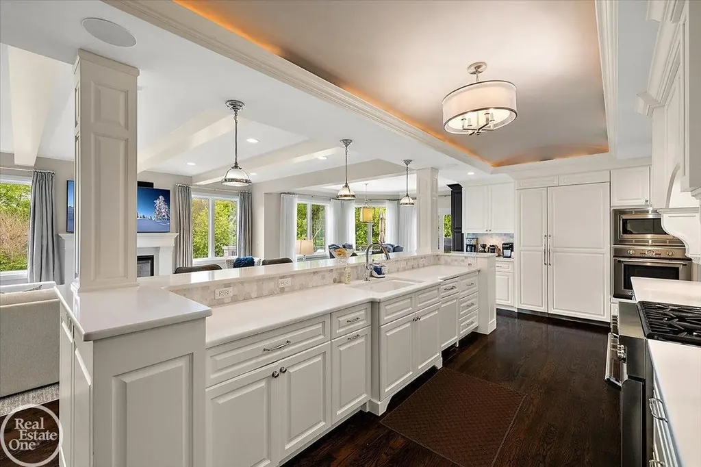 16205 La Dolce Vita Drive Clinton Charter Township MI 48035