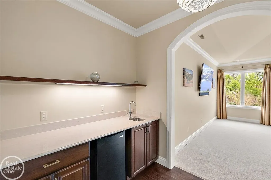 16205 La Dolce Vita Drive Clinton Charter Township MI 48035