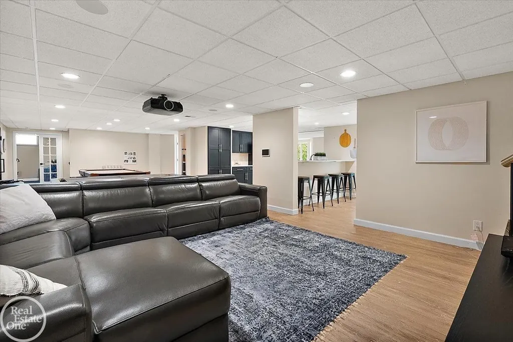 16205 La Dolce Vita Drive Clinton Charter Township MI 48035