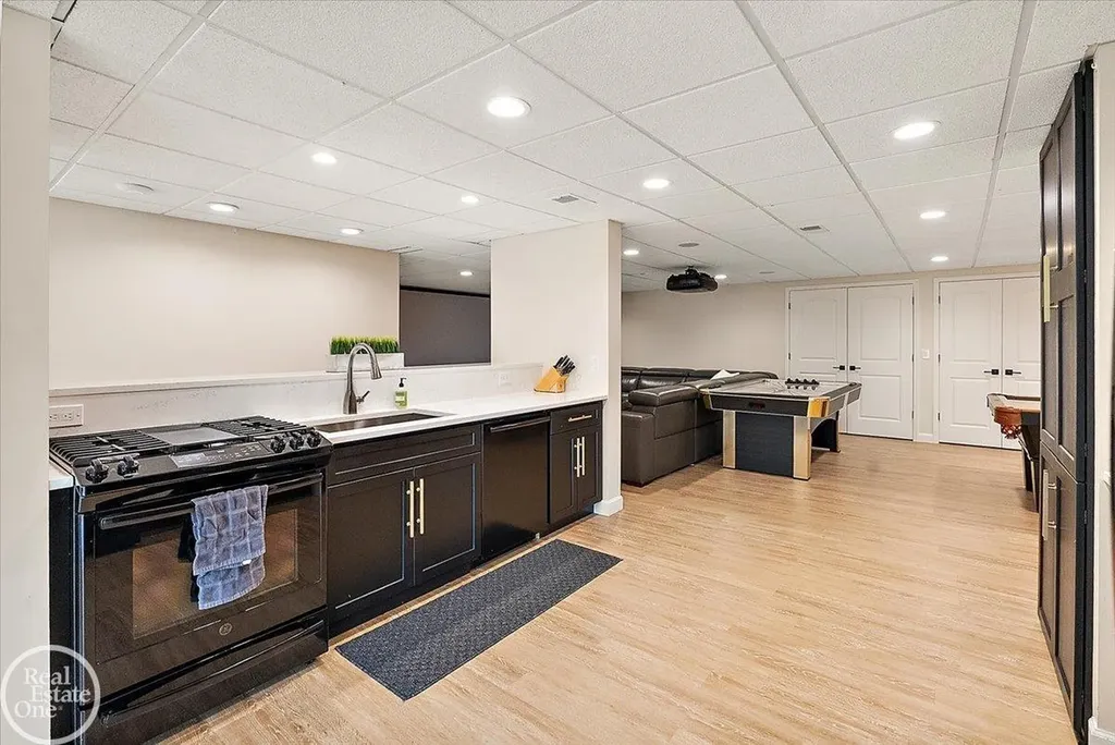 16205 La Dolce Vita Drive Clinton Charter Township MI 48035