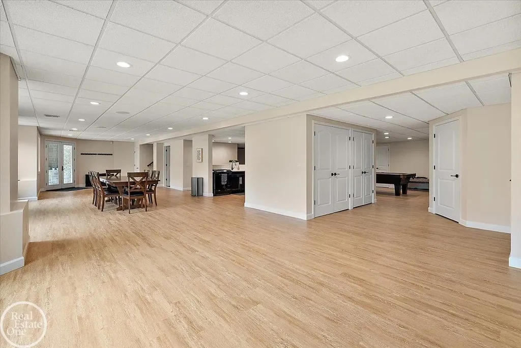 16205 La Dolce Vita Drive Clinton Charter Township MI 48035