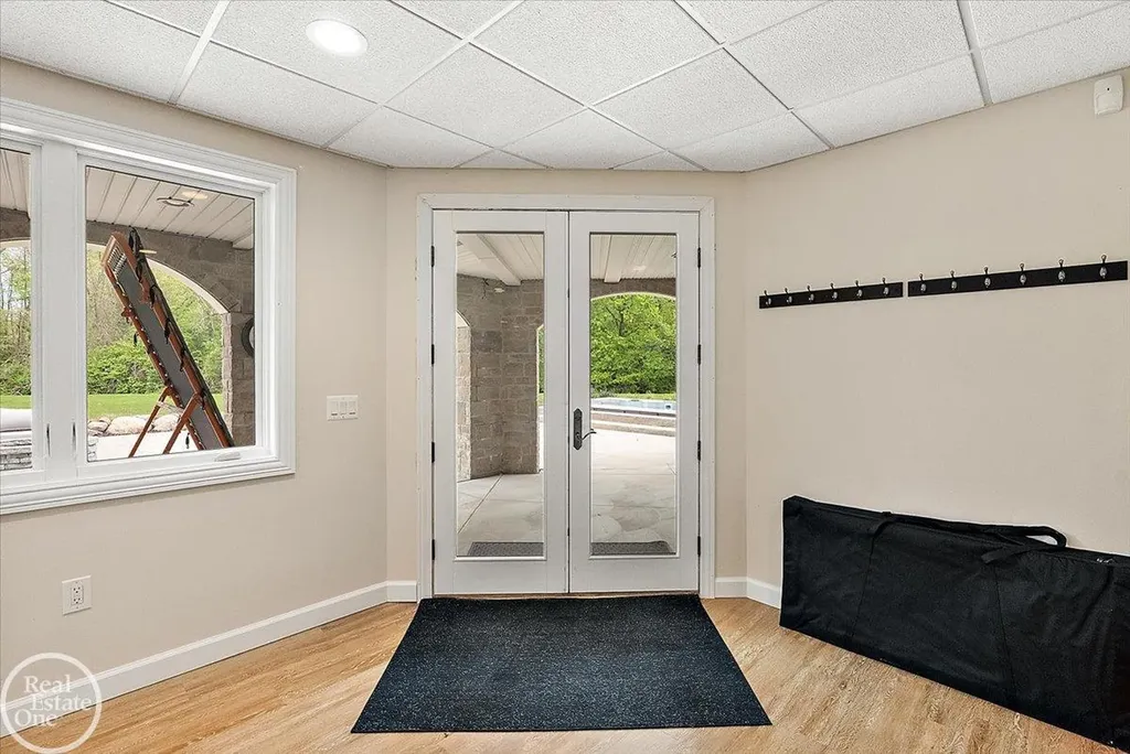 16205 La Dolce Vita Drive Clinton Charter Township MI 48035