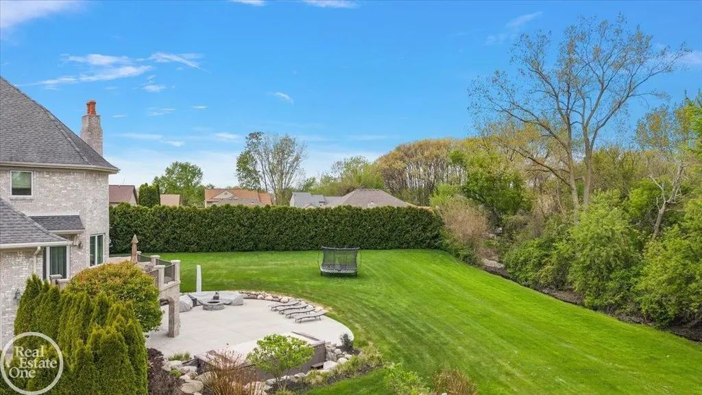 16205 La Dolce Vita Drive Clinton Charter Township MI 48035