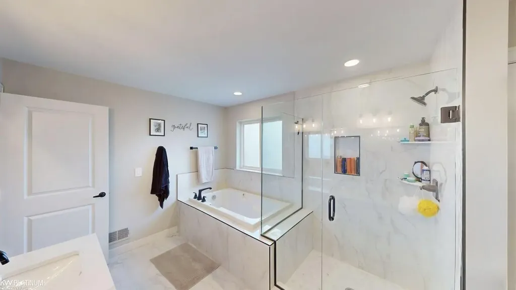 11847 Liberty Woods Drive Washington Township MI 48094