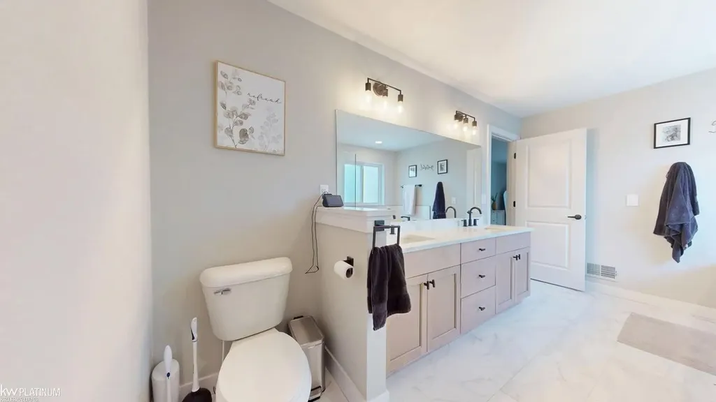 11847 Liberty Woods Drive Washington Township MI 48094