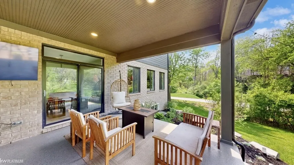 11847 Liberty Woods Drive Washington Township MI 48094