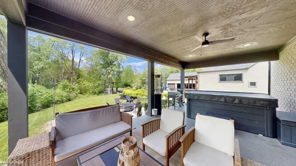 11847 Liberty Woods Drive Washington Township MI 48094