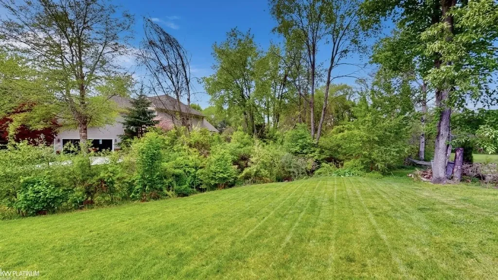 11847 Liberty Woods Drive Washington Township MI 48094