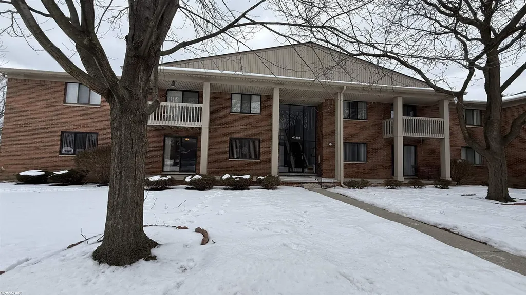 42188 Todd Mark Lane Clinton Charter Township MI 48038