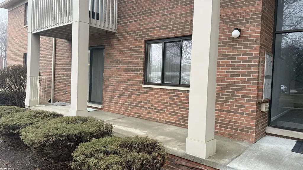 42188 Todd Mark Lane Clinton Charter Township MI 48038
