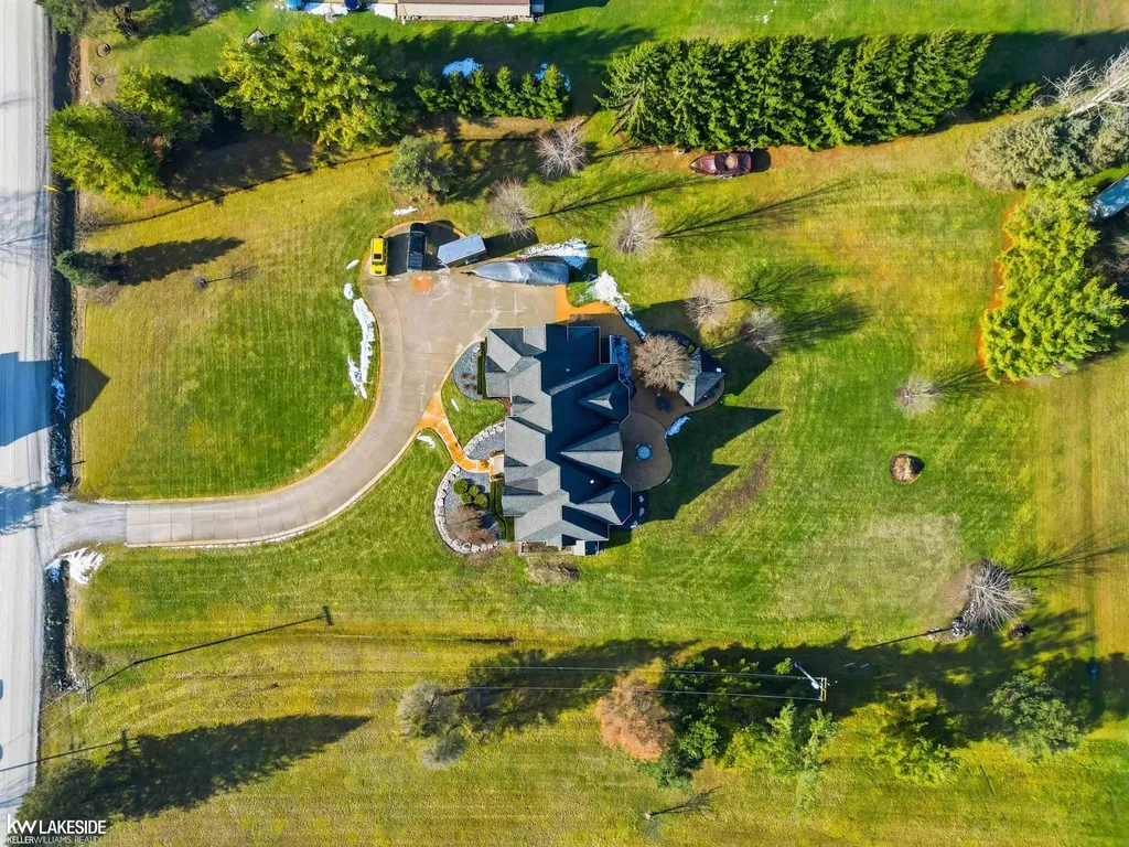 21901 31 Mile Road Ray Township MI 48096