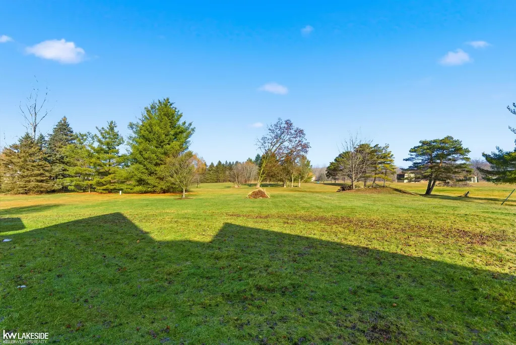 21901 31 Mile Road Ray Township MI 48096