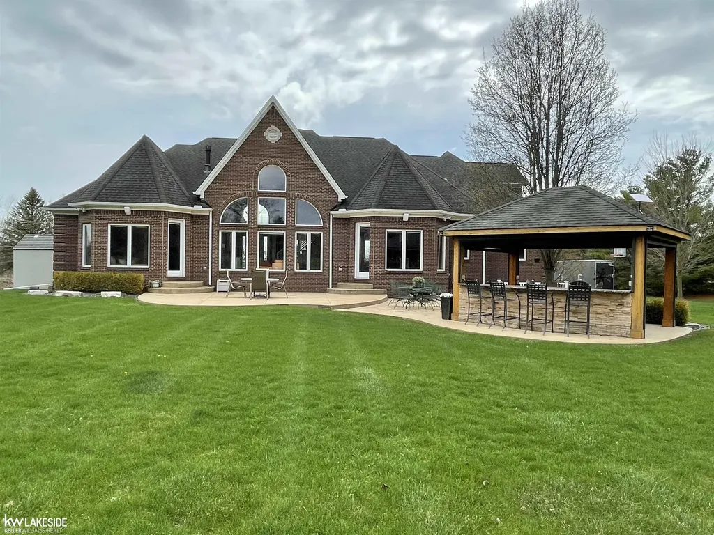 21901 31 Mile Road Ray Township MI 48096