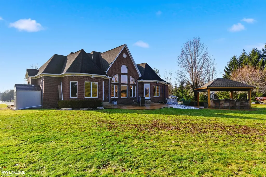 21901 31 Mile Road Ray Township MI 48096