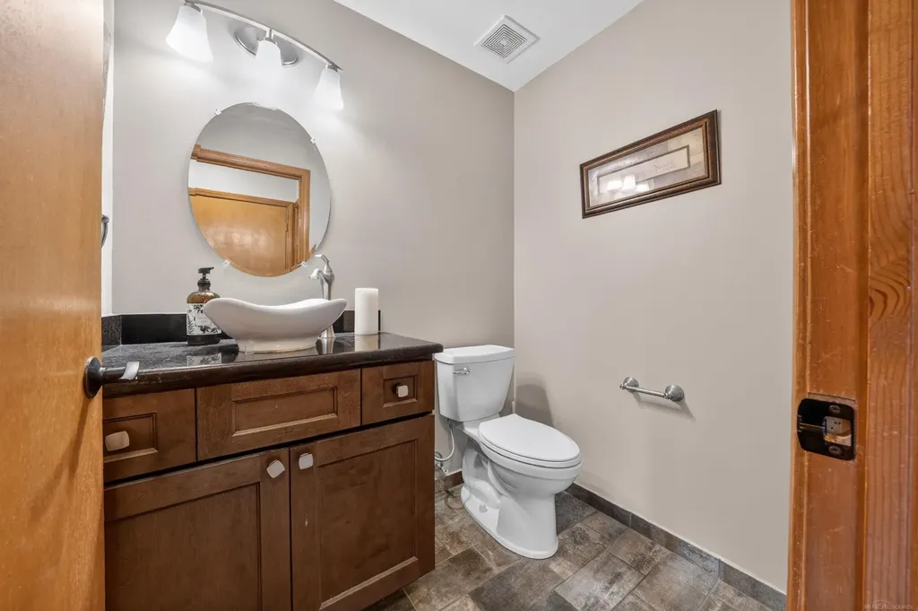 49132 Stratford Drive Chesterfield Township MI 48047