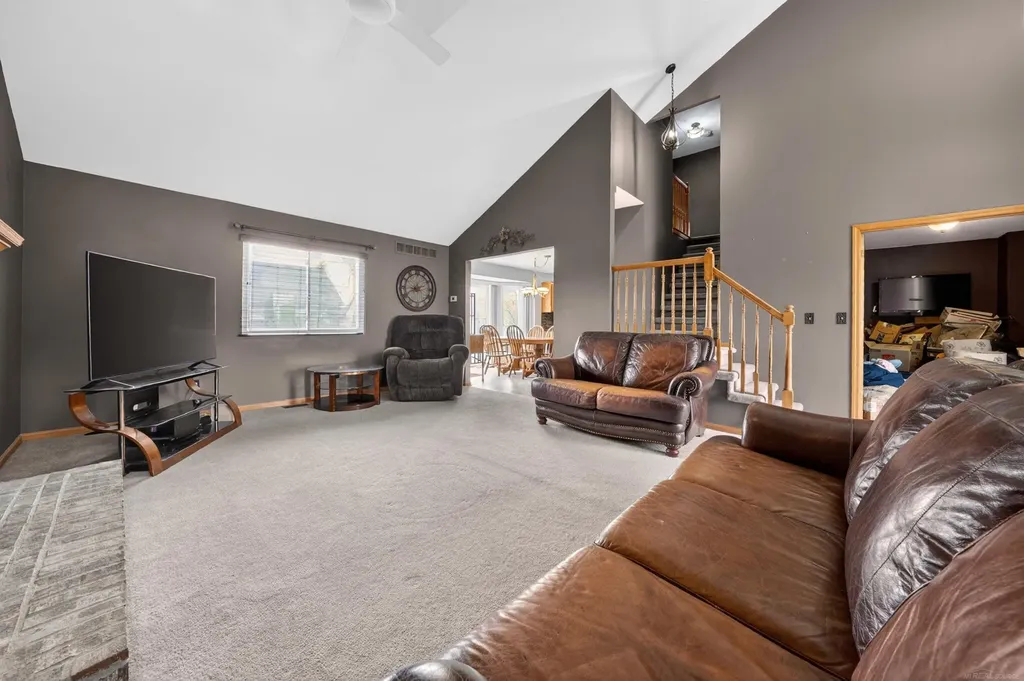 49132 Stratford Drive Chesterfield Township MI 48047