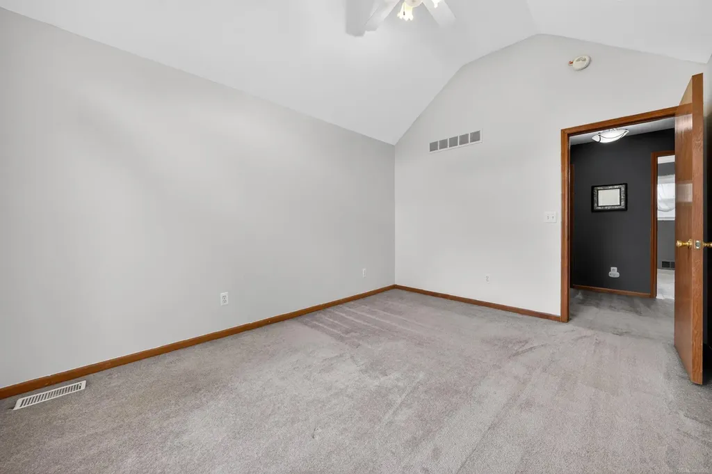 49132 Stratford Drive Chesterfield Township MI 48047