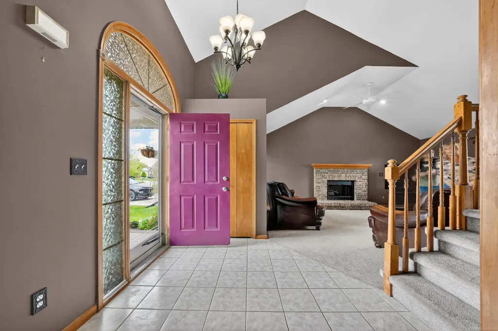 49132 Stratford Drive Chesterfield Township MI 48047