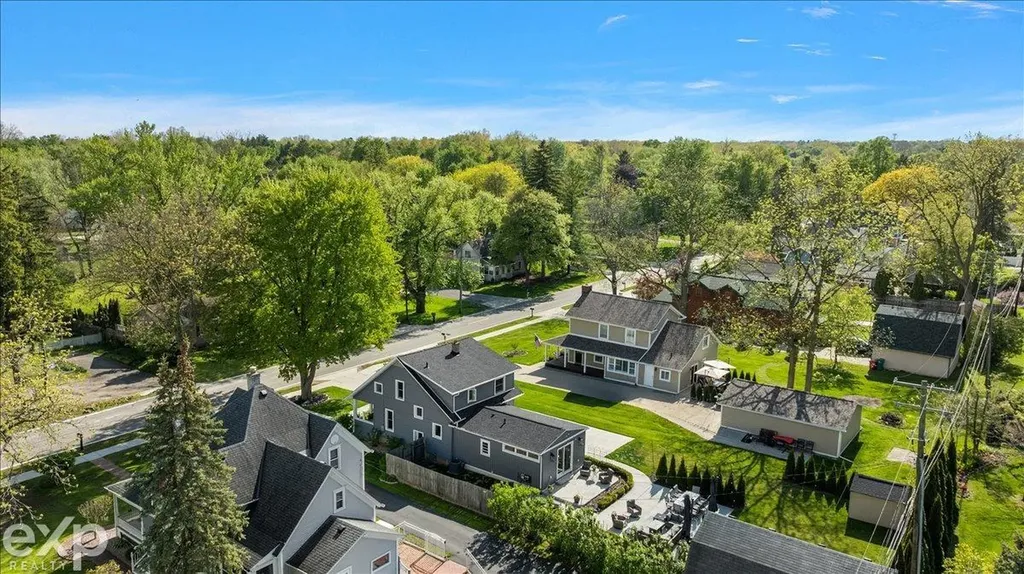 7615 West Road Washington Township MI 48094