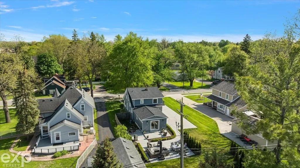 7615 West Road Washington Township MI 48094