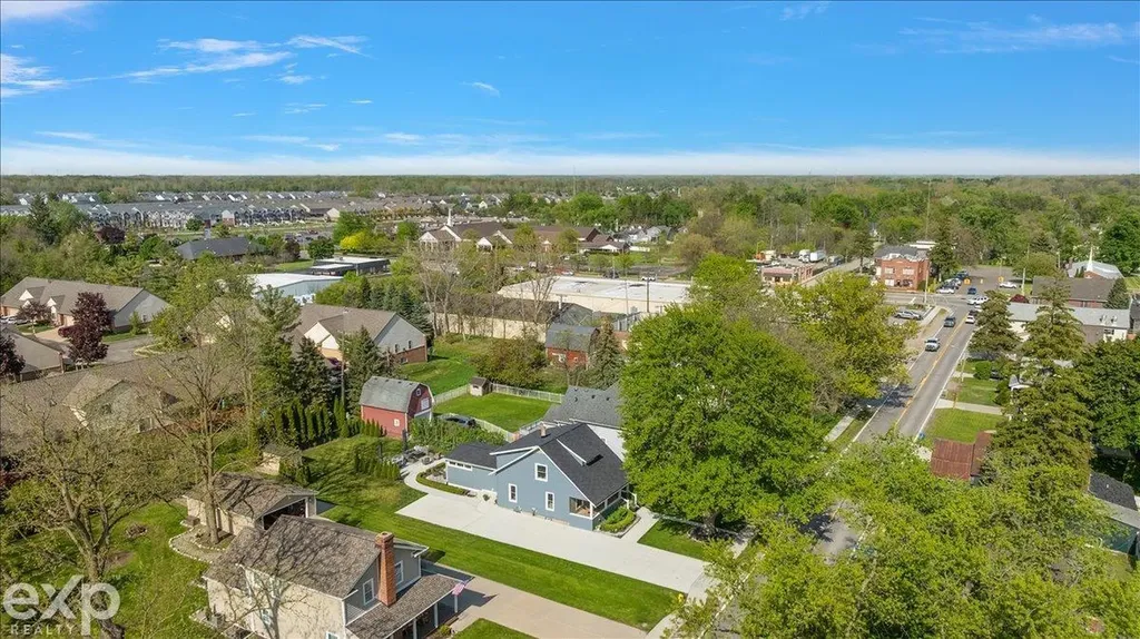 7615 West Road Washington Township MI 48094