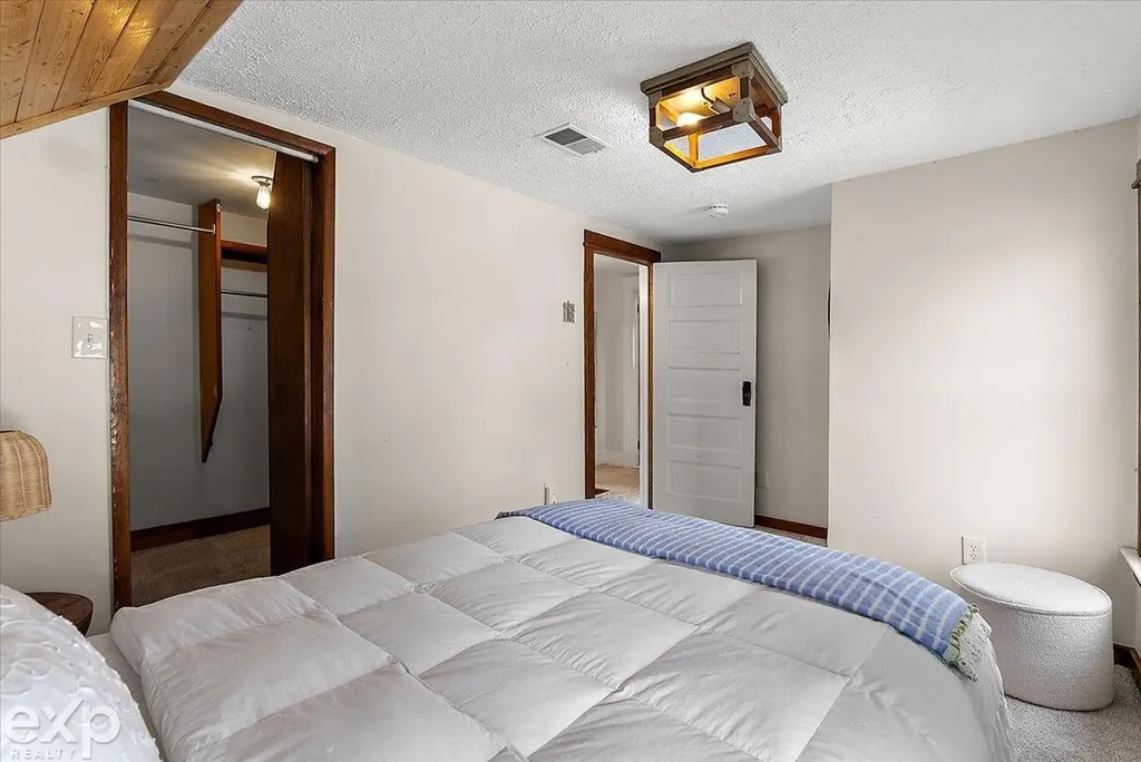 7615 West Road Washington Township MI 48094