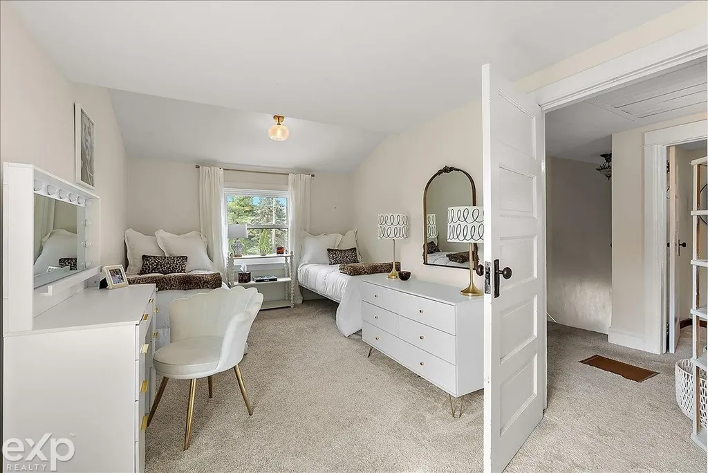 7615 West Road Washington Township MI 48094